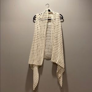 A-K-R-I-S Sleeveless Vest/Shawl